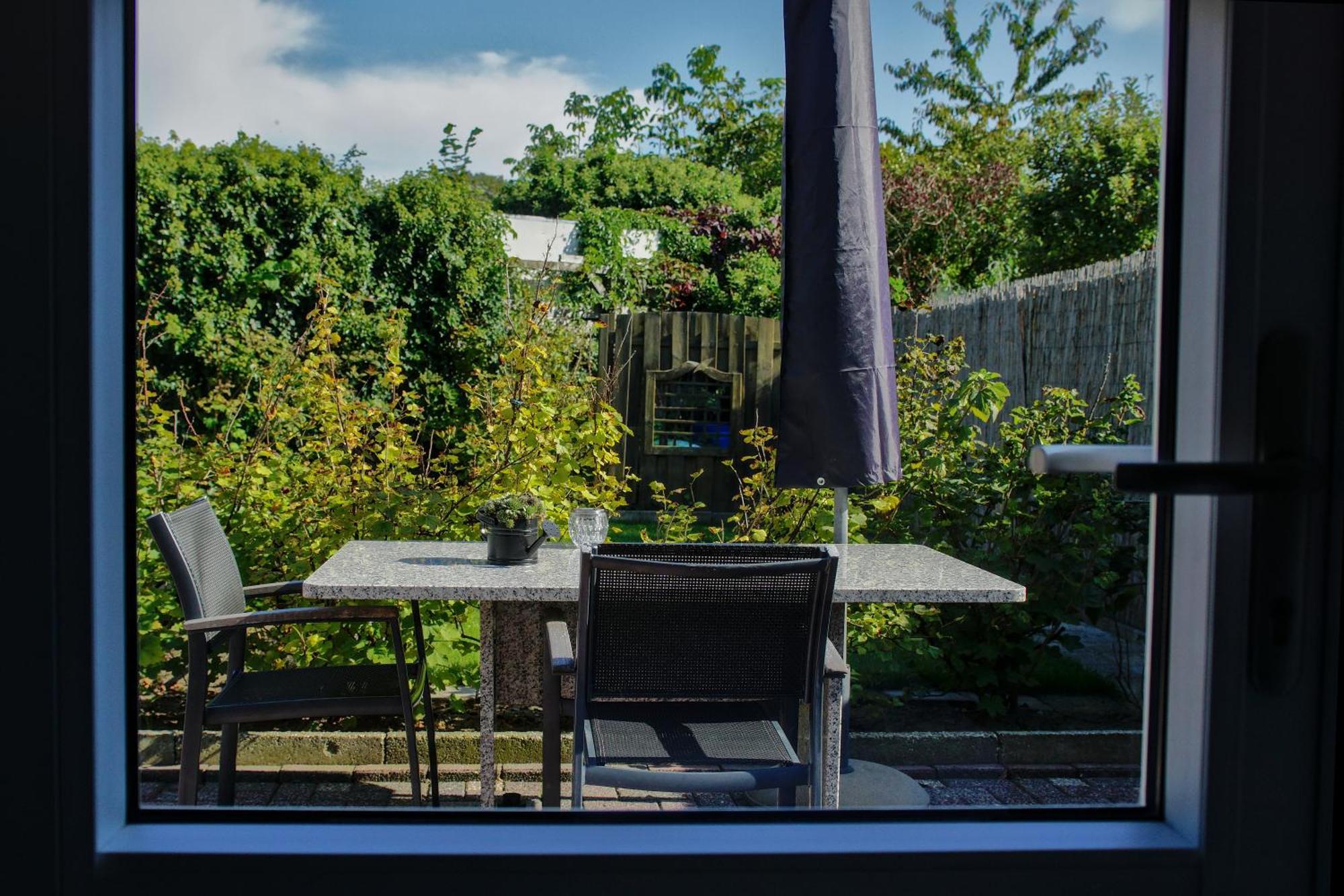 Emmen Bed And Breakfast Exterior foto